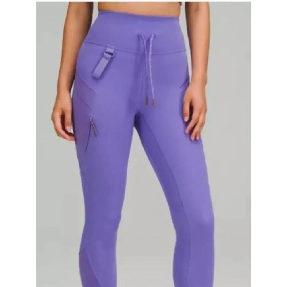 NWT lululemon Cargo SHR Hiking Tight 25
